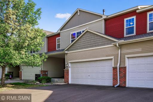 1656 White Pine Way, B, Carver, MN 55315