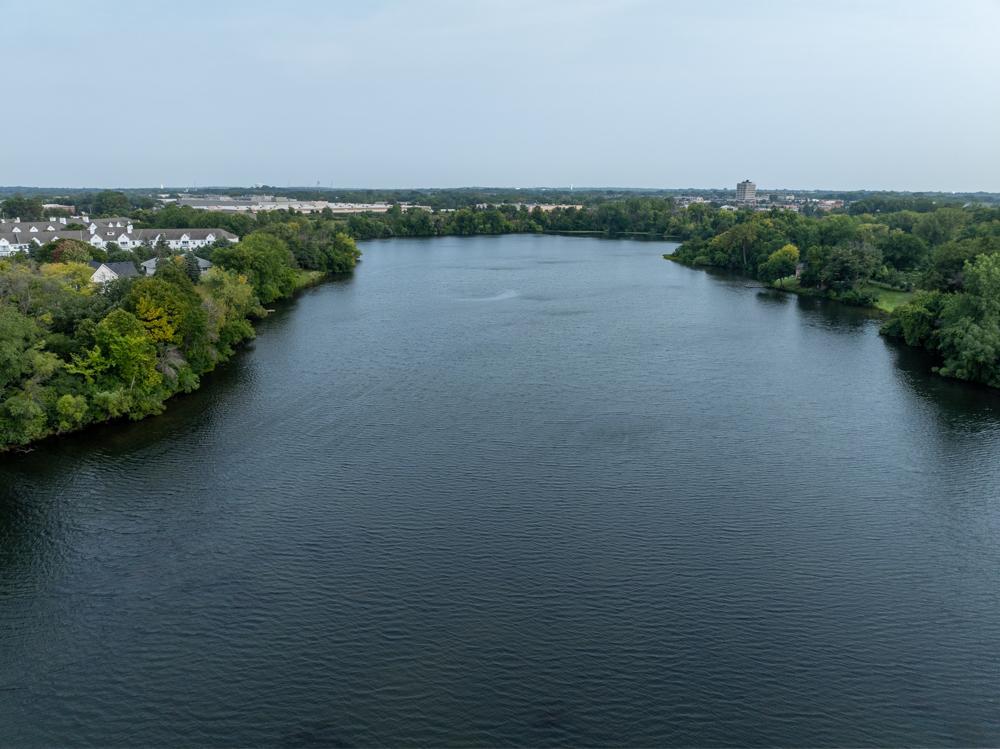 36 acres (11.50 owned) 15' deep