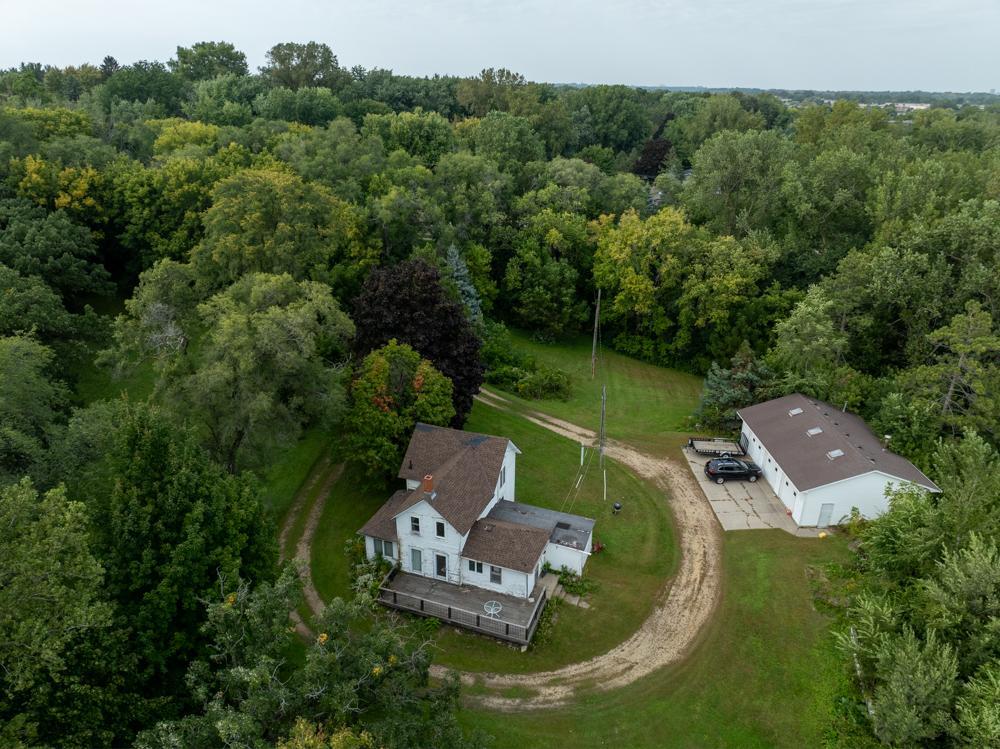 3 car garage is newer