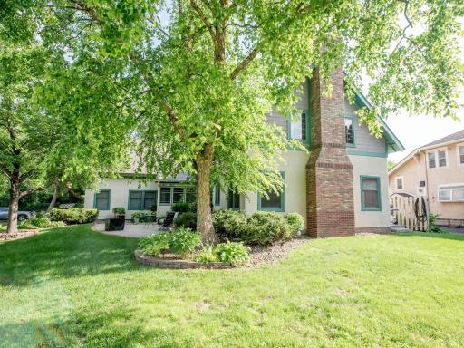 Stunning custom built TH in Como Park - a truly RARE find!