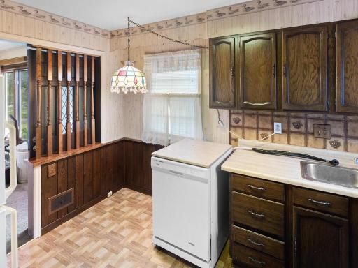 1832 Georgia Ave S Minneapolis MN 55426 USA-027-022-025-MLS_Size.jpg