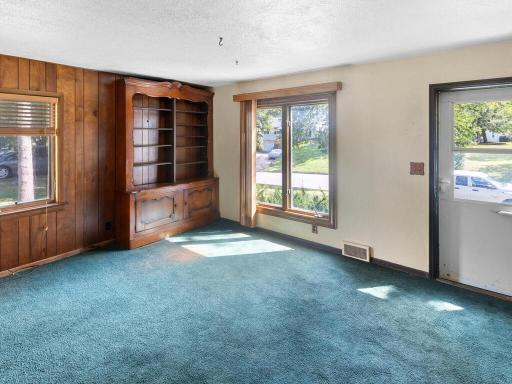 1832 Georgia Ave S Minneapolis MN 55426 USA-013-002-011-MLS_Size.jpg