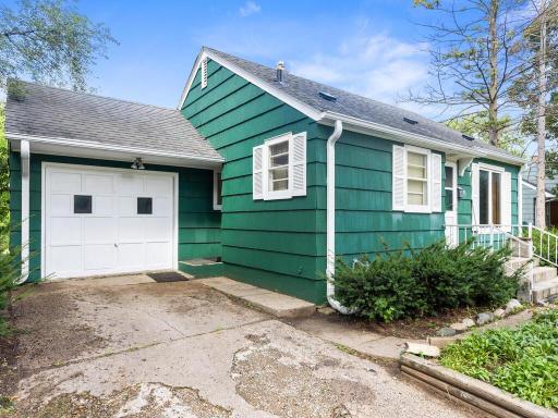 1832 Georgia Ave S Minneapolis MN 55426 USA-012-028-010-MLS_Size.jpg