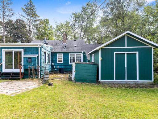 1832 Georgia Ave S Minneapolis MN 55426 USA-010-011-008-MLS_Size.jpg