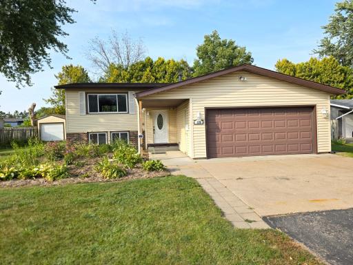 330 6th Avenue NE, Plainview, MN 55964