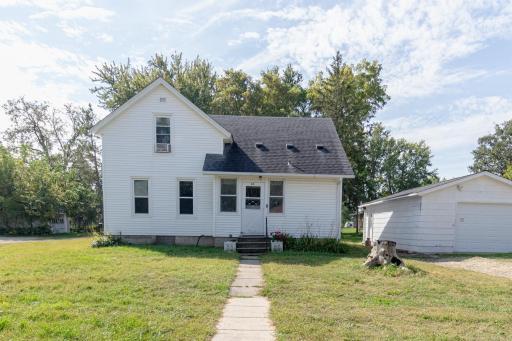 611 Main Street, West Concord, MN 55985