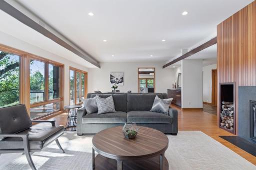 10181 Wild Duck Pass, Eden Prairie, MN 55347