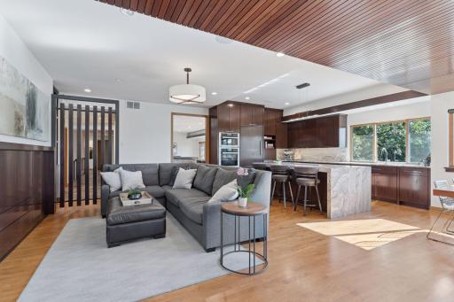 10181 Wild Duck Pass, Eden Prairie, MN 55347