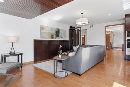 10181 Wild Duck Pass, Eden Prairie, MN 55347