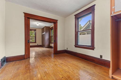 1256 Ashland Avenue, Saint Paul, MN 55104