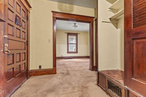 1256 Ashland Avenue, Saint Paul, MN 55104