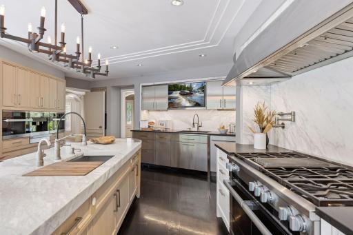 2501 France Avenue S, Minneapolis, MN 55416