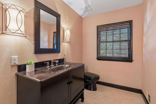 2501 France Avenue S, Minneapolis, MN 55416