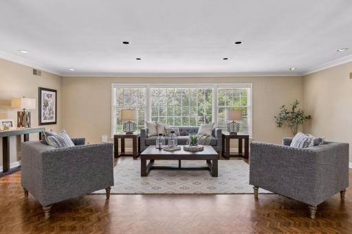 2501 France Avenue S, Minneapolis, MN 55416