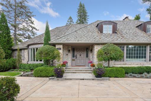 2501 France Avenue S, Minneapolis, MN 55416