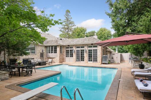 2501 France Avenue S, Minneapolis, MN 55416