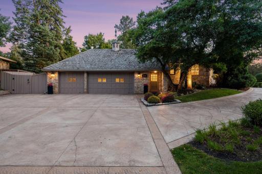 2501 France Avenue S, Minneapolis, MN 55416
