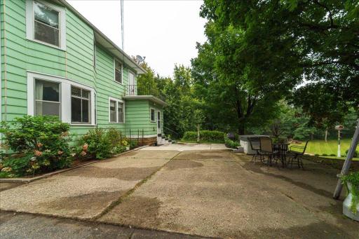 6050 Cahill Avenue, Inver Grove Heights, MN 55076