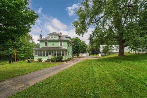 6050 Cahill Avenue, Inver Grove Heights, MN 55076