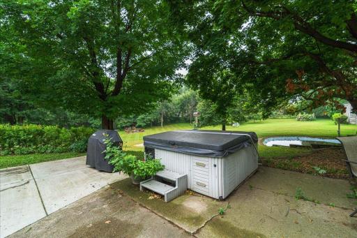 6050 Cahill Avenue, Inver Grove Heights, MN 55076