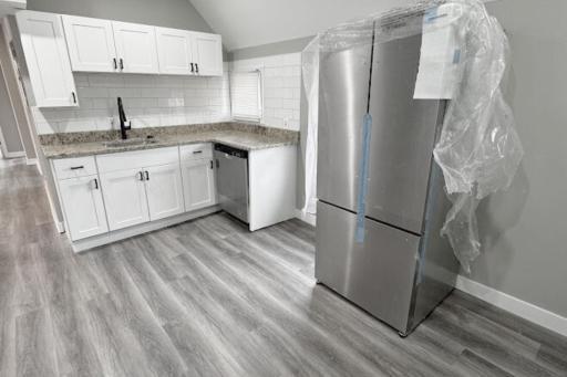 4010 Dupont uPPER Kitchen C.jpeg