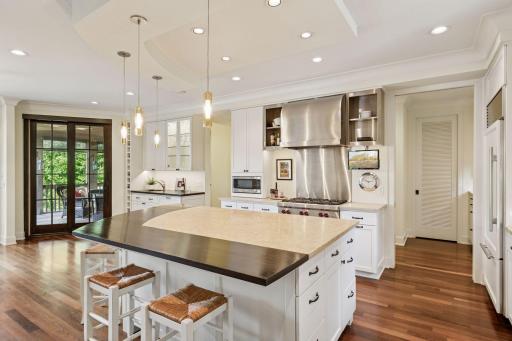 800 Westwood Drive S, Golden Valley, MN 55416