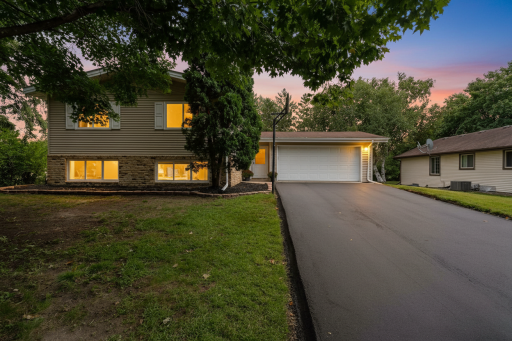 6226 Perry Avenue N, Minneapolis, MN 55429
