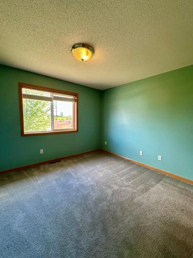 26177 150th Street NW, Zimmerman, MN 55398