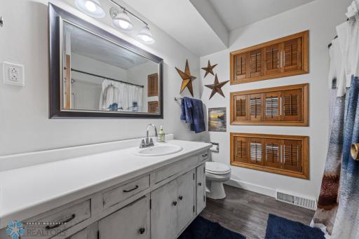 2212 5th Street S, Moorhead, MN 56560
