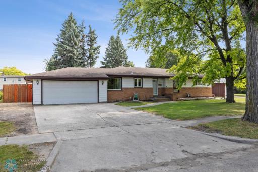 2212 5th Street S, Moorhead, MN 56560