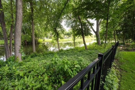Direct path access to the channel from the backyard for paddle boarding or kayaking