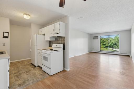 401 E Burnsville Parkway, 106, Burnsville, MN 55337