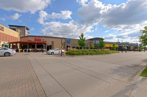 Plenty of restaurants to choice from for your dining desires.