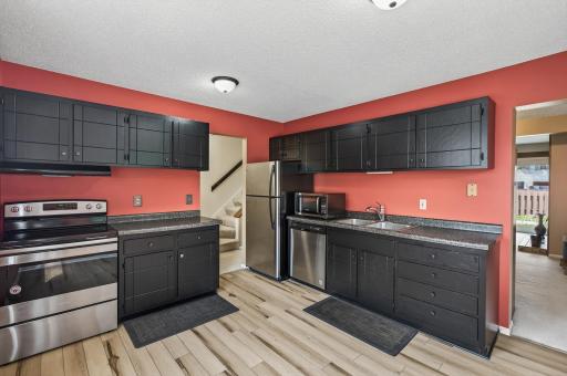 2365 Dorland Lane E, Maplewood, MN 55119