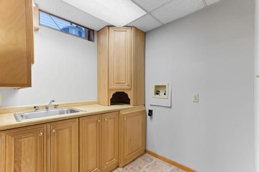 125 E Lake Street, Waconia, MN 55387