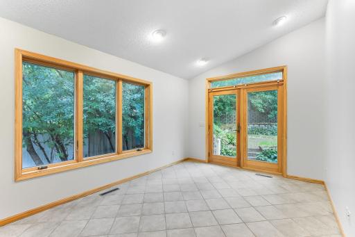 125 E Lake Street, Waconia, MN 55387