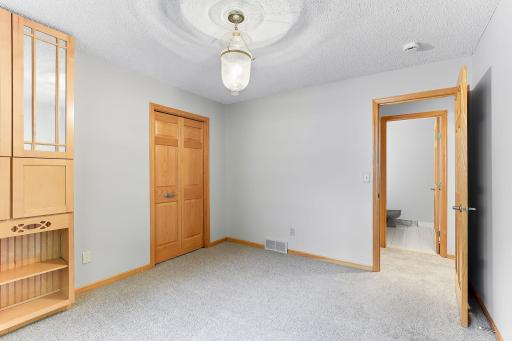 125 E Lake Street, Waconia, MN 55387