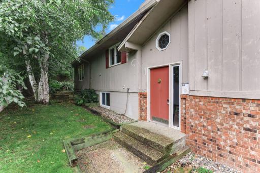 125 E Lake Street, Waconia, MN 55387