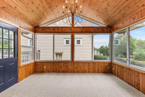 125 E Lake Street, Waconia, MN 55387