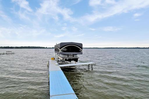 6631 N Shore Trail N, Forest Lake, MN 55025