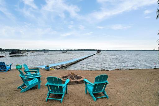 6631 N Shore Trail N, Forest Lake, MN 55025