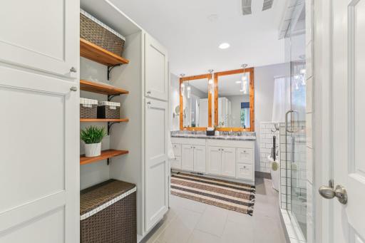 2404 Sherwood Hills Road, Minnetonka, MN 55305