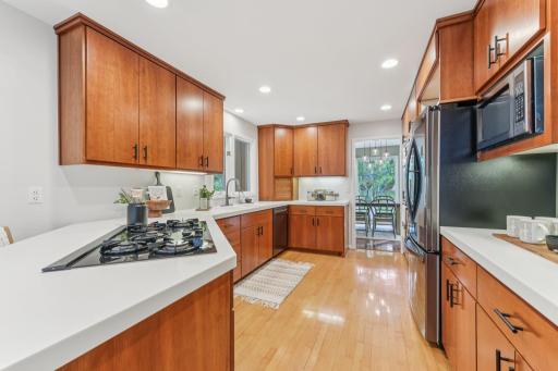 2404 Sherwood Hills Road, Minnetonka, MN 55305