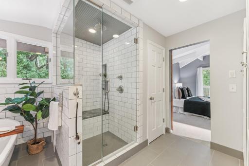2404 Sherwood Hills Road, Minnetonka, MN 55305