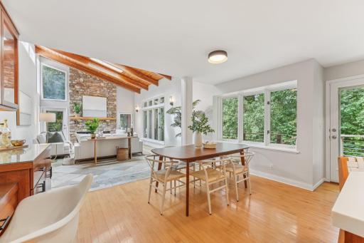 2404 Sherwood Hills Road, Minnetonka, MN 55305