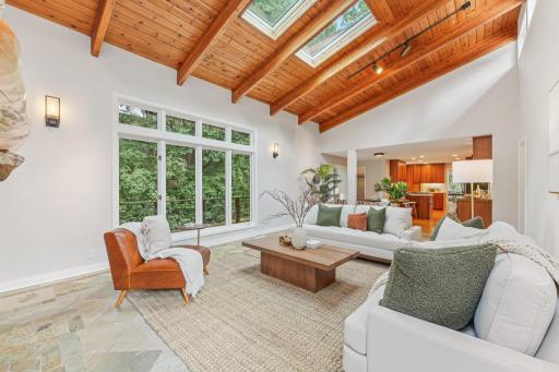 2404 Sherwood Hills Road, Minnetonka, MN 55305