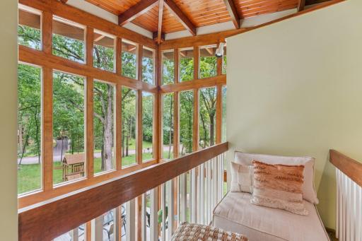 2404 Sherwood Hills Road, Minnetonka, MN 55305