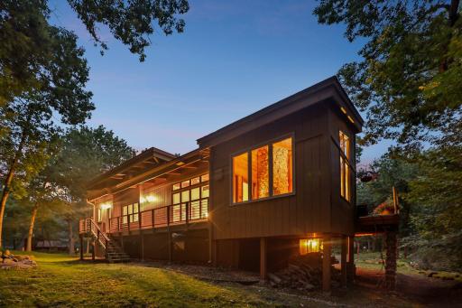 2404 Sherwood Hills Road, Minnetonka, MN 55305