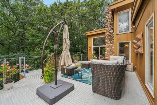2404 Sherwood Hills Road, Minnetonka, MN 55305