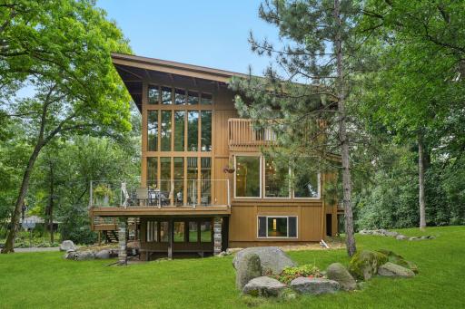 2404 Sherwood Hills Road, Minnetonka, MN 55305